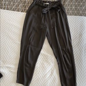 ABOUND crop w/paper bag tie waist